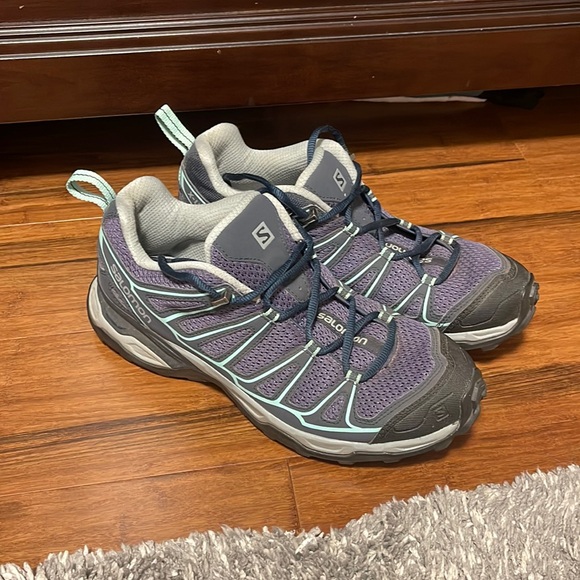 Salomon hiking sneakers - Picture 2 of 4